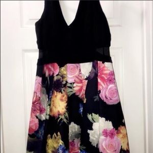 Homecoming dress, Only worn once, no damages, basically brand new